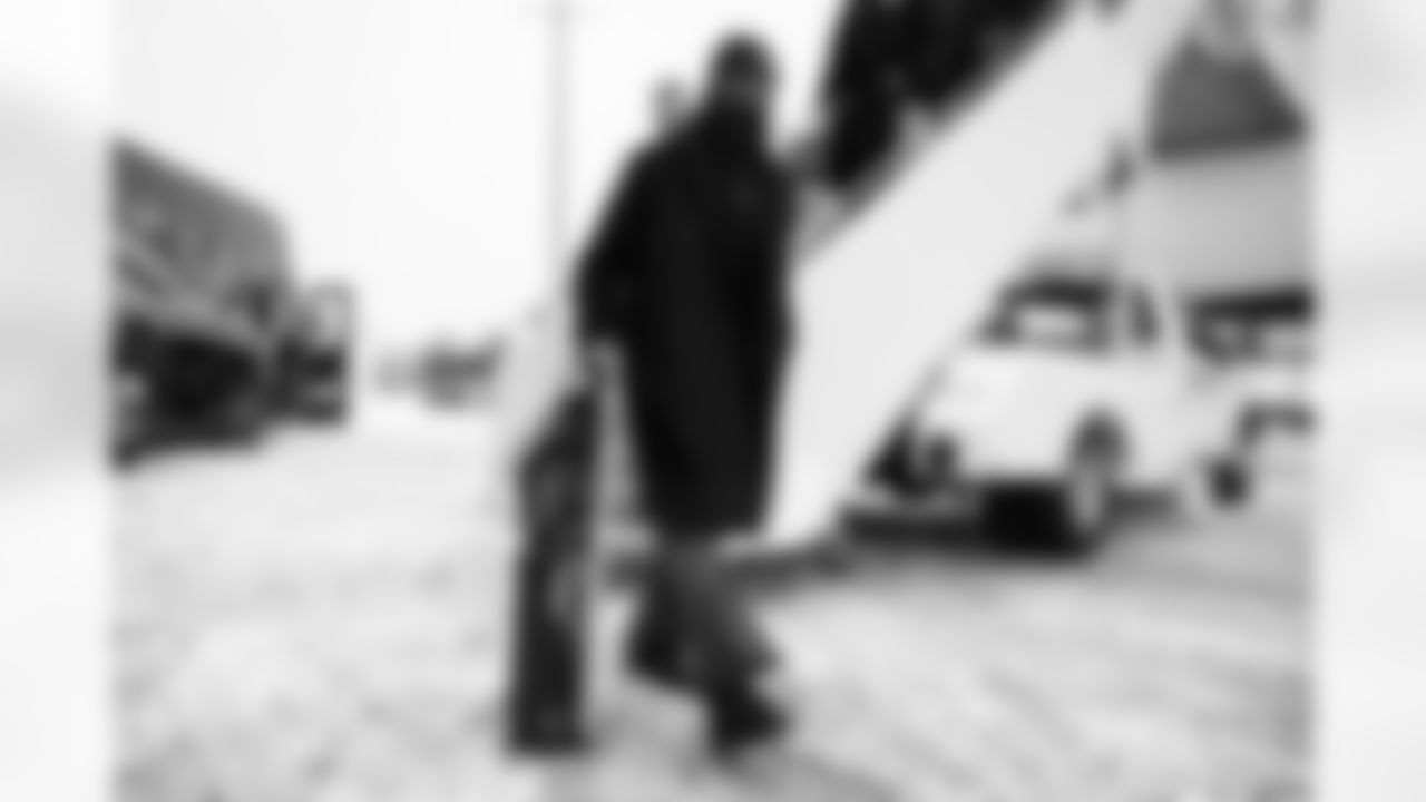 WR Tee Higgins arrives in Buffalo ahead of Week 14 against the Bills, Saturday, Dec. 6, 2025.