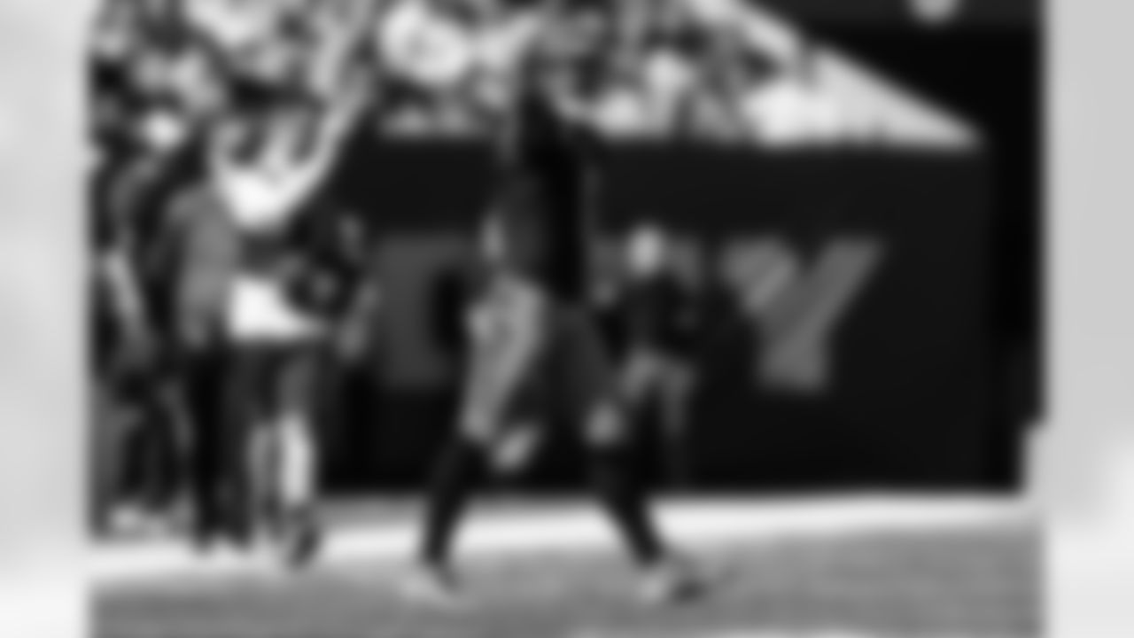 WR Ja'Marr Chase celebrates a catch during Week 8 against the New York Jets at Paycor Stadium, Sunday, Oct. 26, 2025.