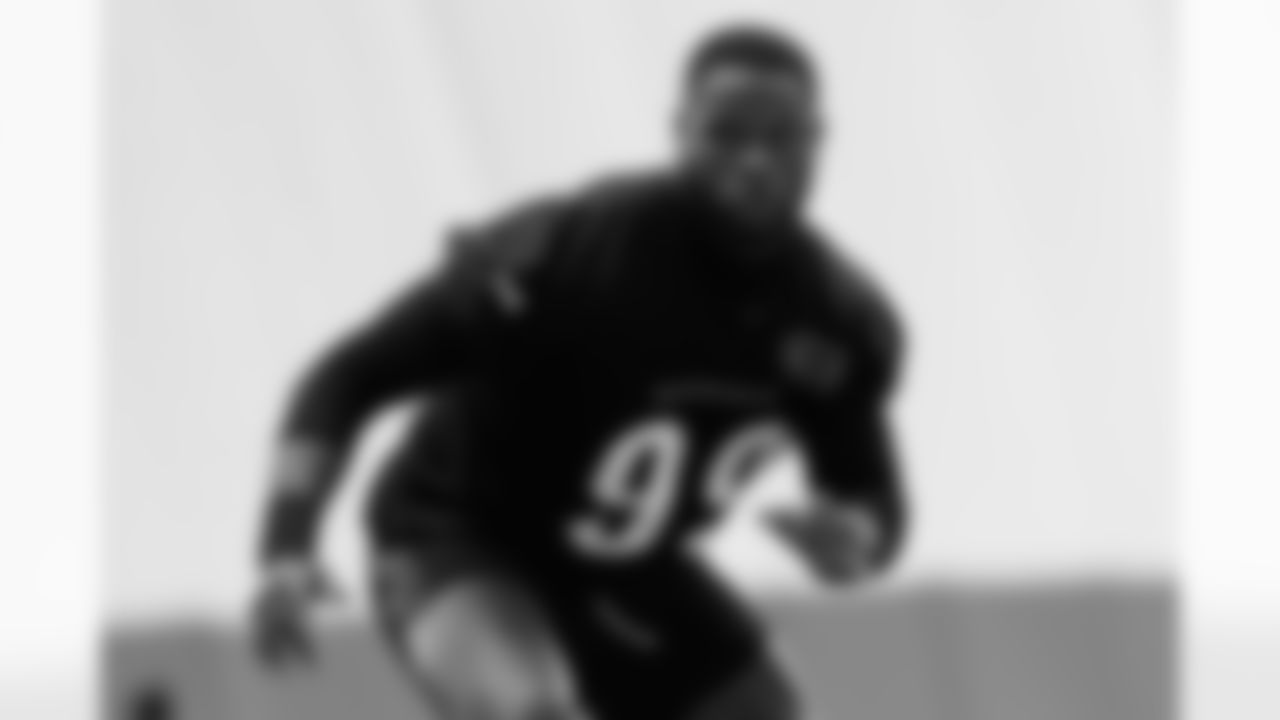DE Myles Murphy during practice at the IEL Indoor Facility, Thursday, Sept. 25, 2025.