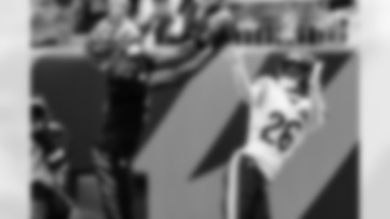 WR Tee Higgins catches a touchdown pass during Week 9 against the Chicago Bears at Paycor Stadium, Sunday, Nov. 2, 2025.