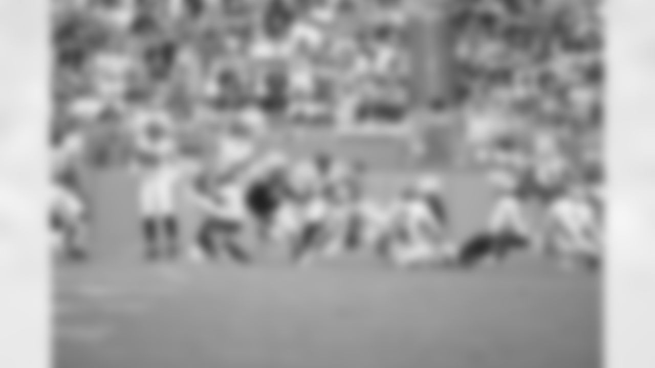 WR Ke'Shawn Williams returns a kick during Week 16 against the Miami Dolphins at Hard Rock Stadium, Sunday, Dec. 21, 2025.