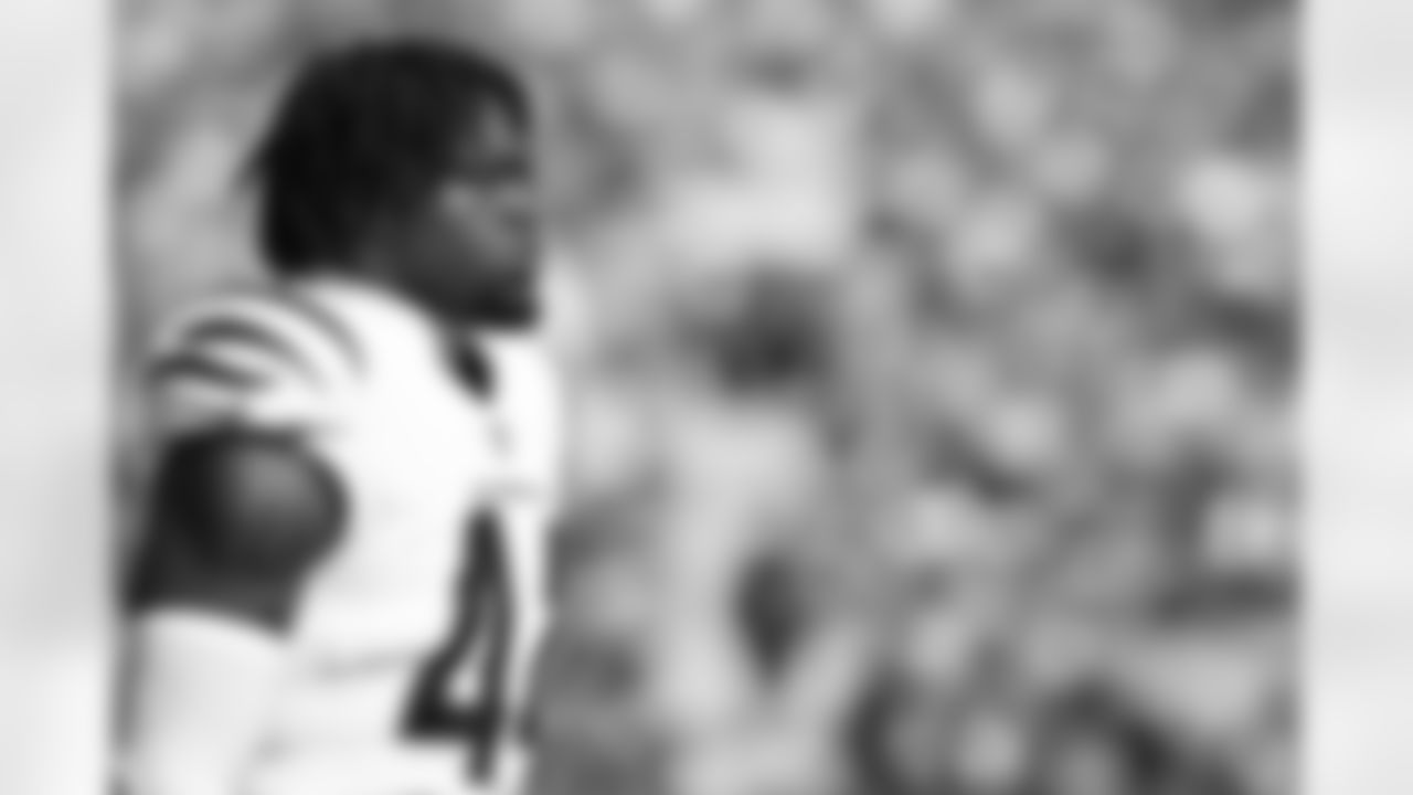 LB Demetrius Knight Jr. ahead of Week 6 against the Green Bay Packers, Sunday, Oct. 12, 2025.