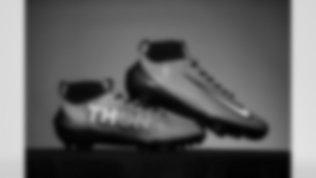 WR Mitch Tinsley's cleats for the 2025 MyCauseMyCleats game in Week 12 2025.