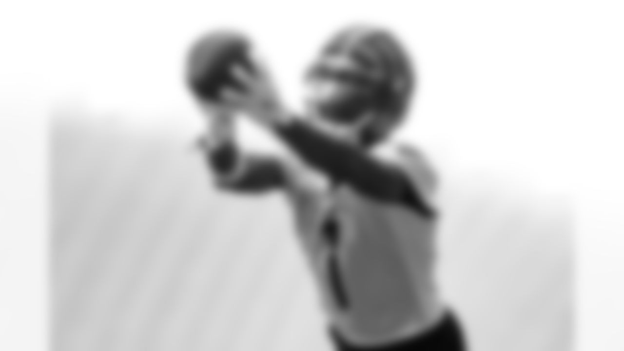 WR Ja'Marr Chase catches a pass during practice at IEL Indoor Facility, Tuesday, Nov. 25, 2025.