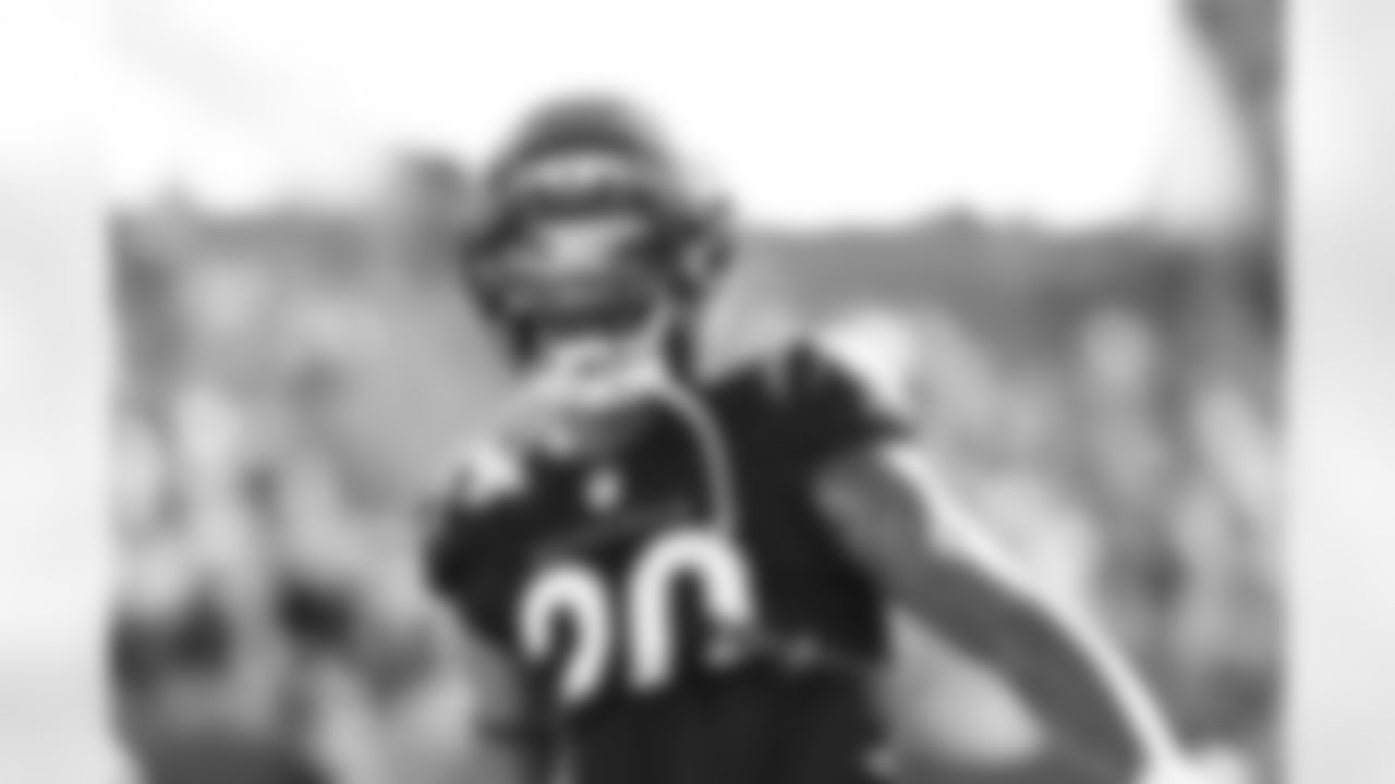 CB DJ Turner II warms up at Paycor Stadium ahead of Week 8 against the New York Jets, Sunday, Oct. 26, 2025.