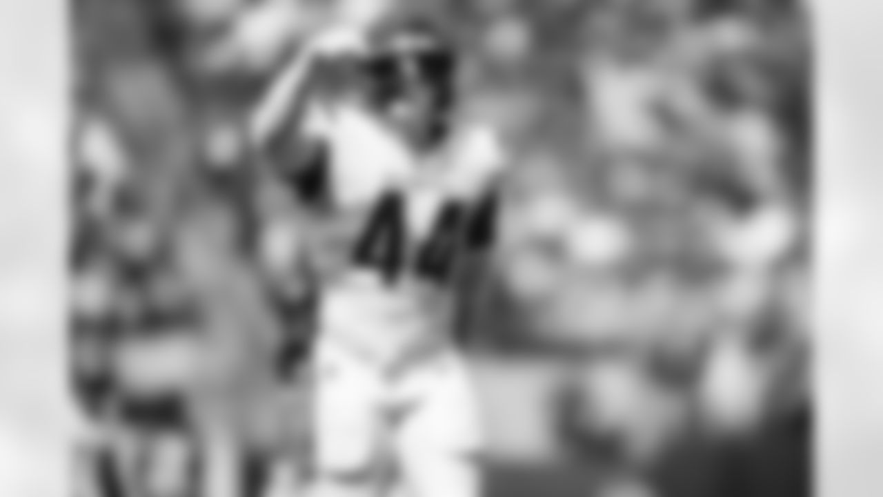 LB Demetrius Knight Jr. during Week 3 against the Vikings in Minnesota, Sunday, Sept. 21, 2025.