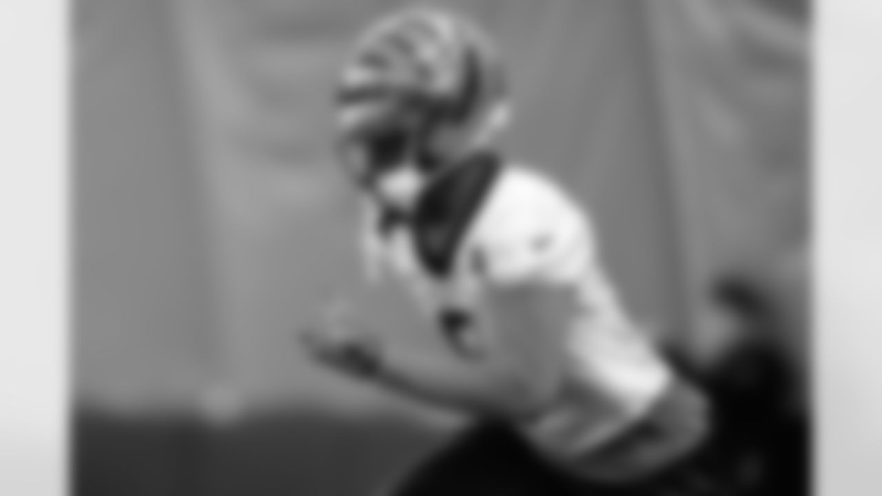 WR Tee Higgins during practice at the IEL Indoor Facility, Monday, Nov. 10, 2025.