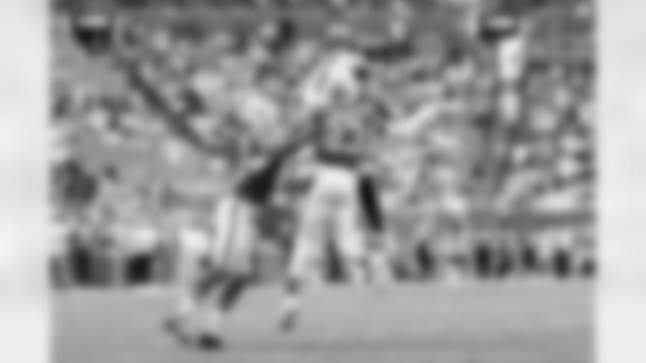 WR Ja'Marr Chase makes a catch during Week 16 against the Miami Dolphins at Hard Rock Stadium, Sunday, Dec. 21, 2025.