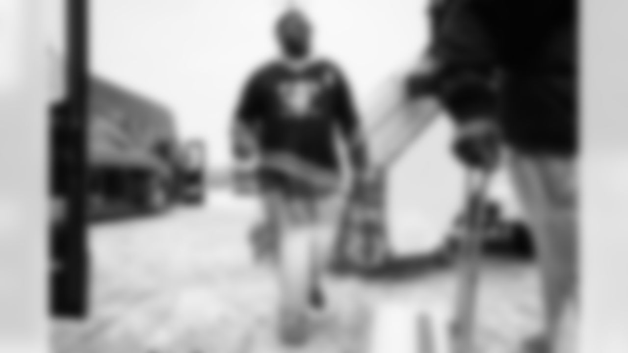 OT Orlando Brown Jr. arrives in Buffalo ahead of Week 14 against the Bills, Saturday, Dec. 6, 2025.