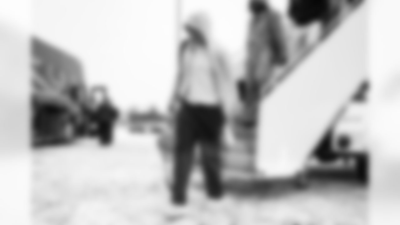 QB Joe Burrow arrives in Buffalo ahead of Week 14 against the Bills, Saturday, Dec. 6, 2025.