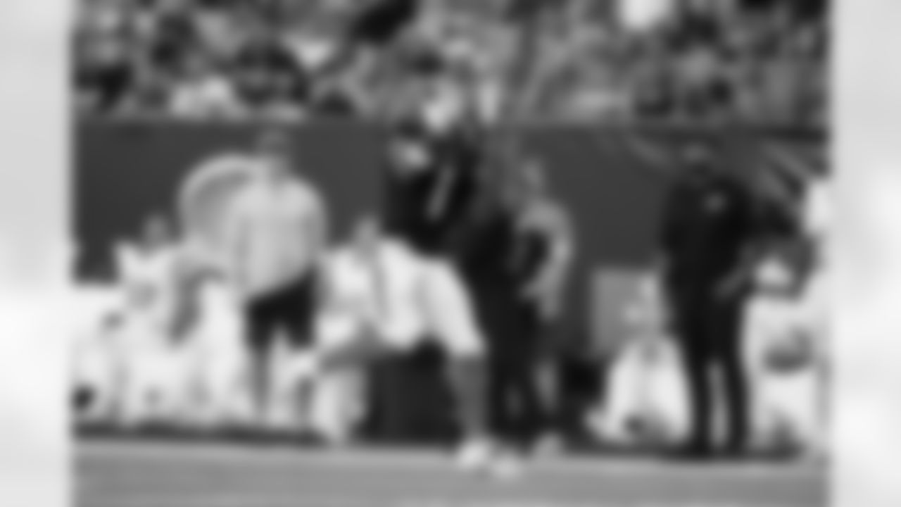 WR Ja'Marr Chase hauls in a pass during Week 5 against the Detroit Lions, Sunday, Oct. 5, 2025.