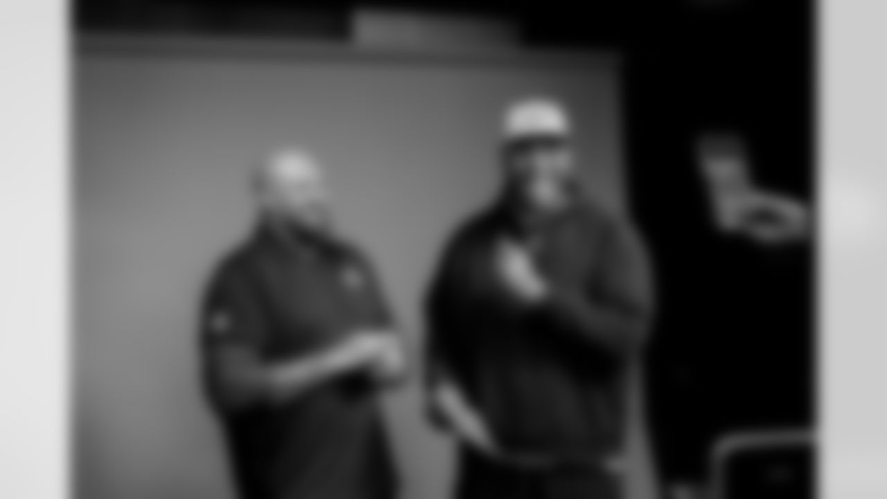 2026 Dalton Risner Re-signing 4