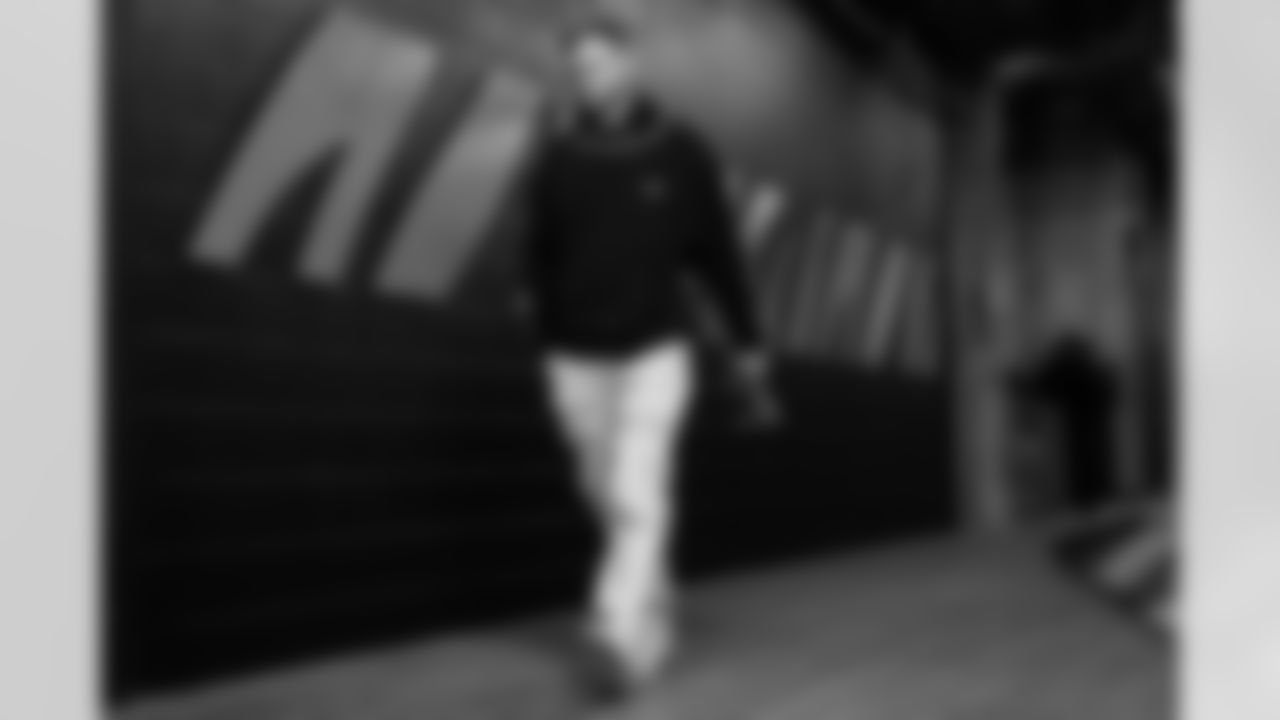 TE Mike Gesicki arrives at Paycor Stadium ahead of Week 15 against the Baltimore Ravens, Sunday, Dec. 14, 2025.