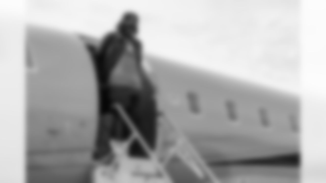 EDGE Shemar Stewart arrives in Cincinnati.