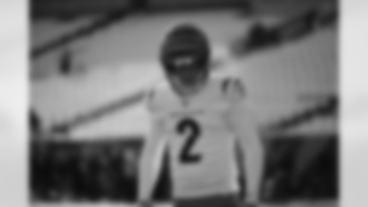 K Evan McPherson warms up ahead of Week 15 against the Ravens at Paycor Stadium, Sunday, Dec. 14, 2025.