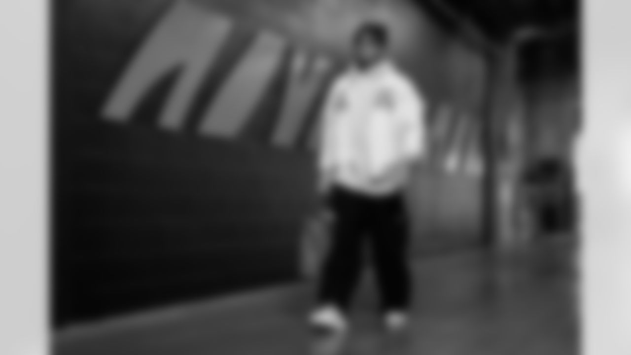 CB DJ Turner II arrives at Paycor Stadium ahead of Week 12 against the New England Patriots, Sunday, Nov. 23, 2025.