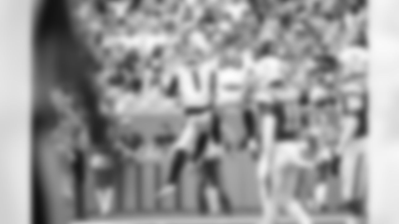 WR Ja'Marr Chase and TE Mike Gesicki celebrate Gesicki's touchdown during Week 16 against the Miami Dolphins at Hard Rock Stadium, Sunday, Dec. 21, 2025.