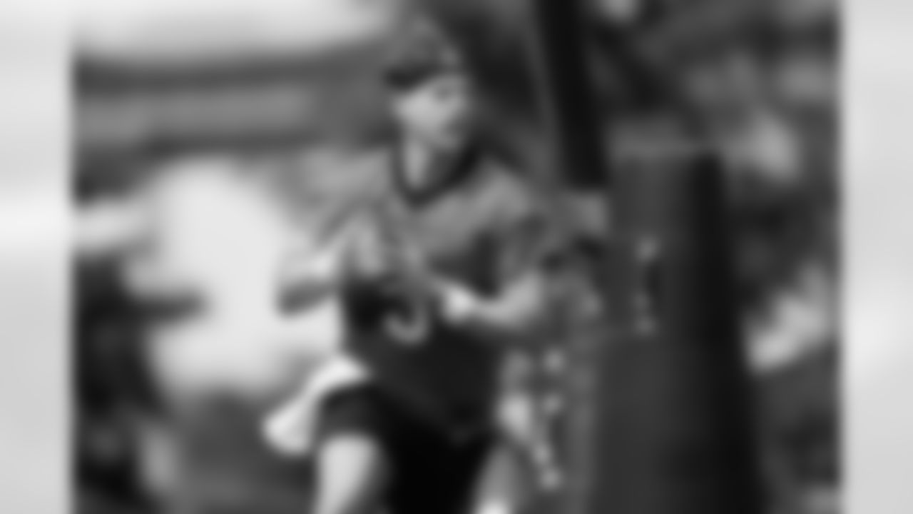 QB Joe Burrow looks to throw during phase two of offseason workouts at Kettering Health Practice Fields, Wednesday, May 7, 2025.