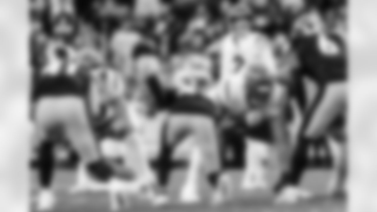 K Evan McPherson lines up a kick during Week 11 against the Steelers in Pittsburgh, Sunday, Nov. 16, 2025.