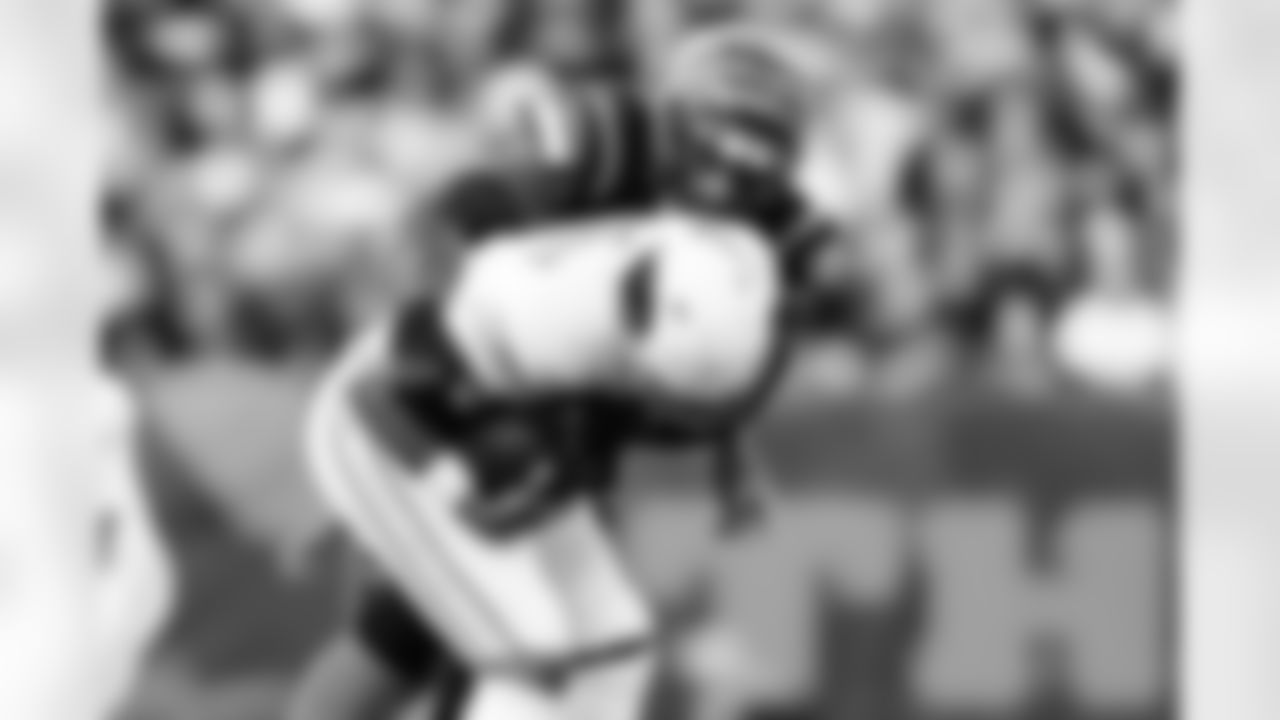 DE Shemar Stewart sacks QB Jacoby Brissett during Week 17 against the Arizona Cardinals at Paycor Stadium, Sunday, Dec. 28, 2025.