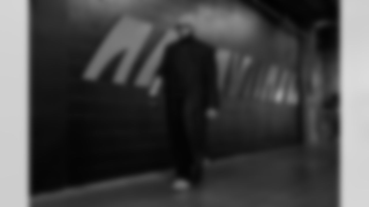 OT Orlando Brown Jr. arrives at Paycor Stadium ahead of Week 12 against the New England Patriots, Sunday, Nov. 23, 2025.