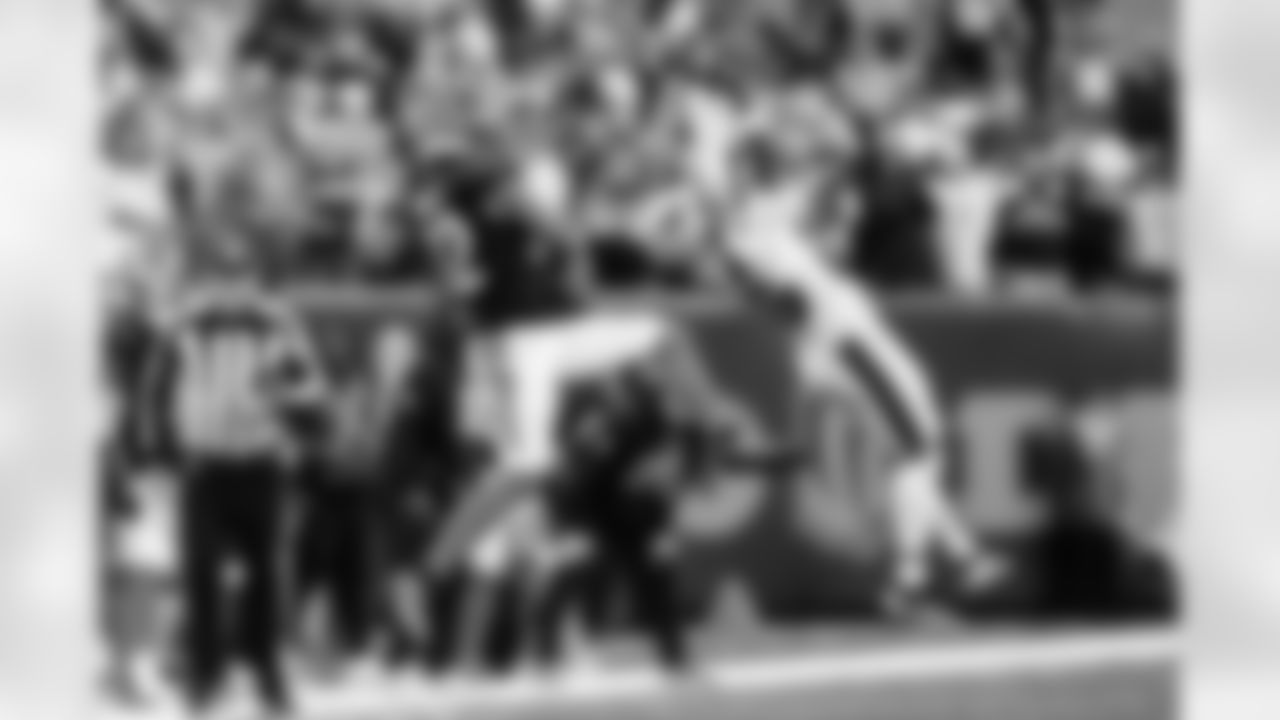 WR Mitch Tinsley makes a catch during Week 12 against the New England Patriots at Paycor Stadium, Sunday, Nov. 23, 2025.