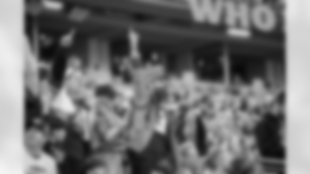 View the top fan photos from around the Jungle in 2025.