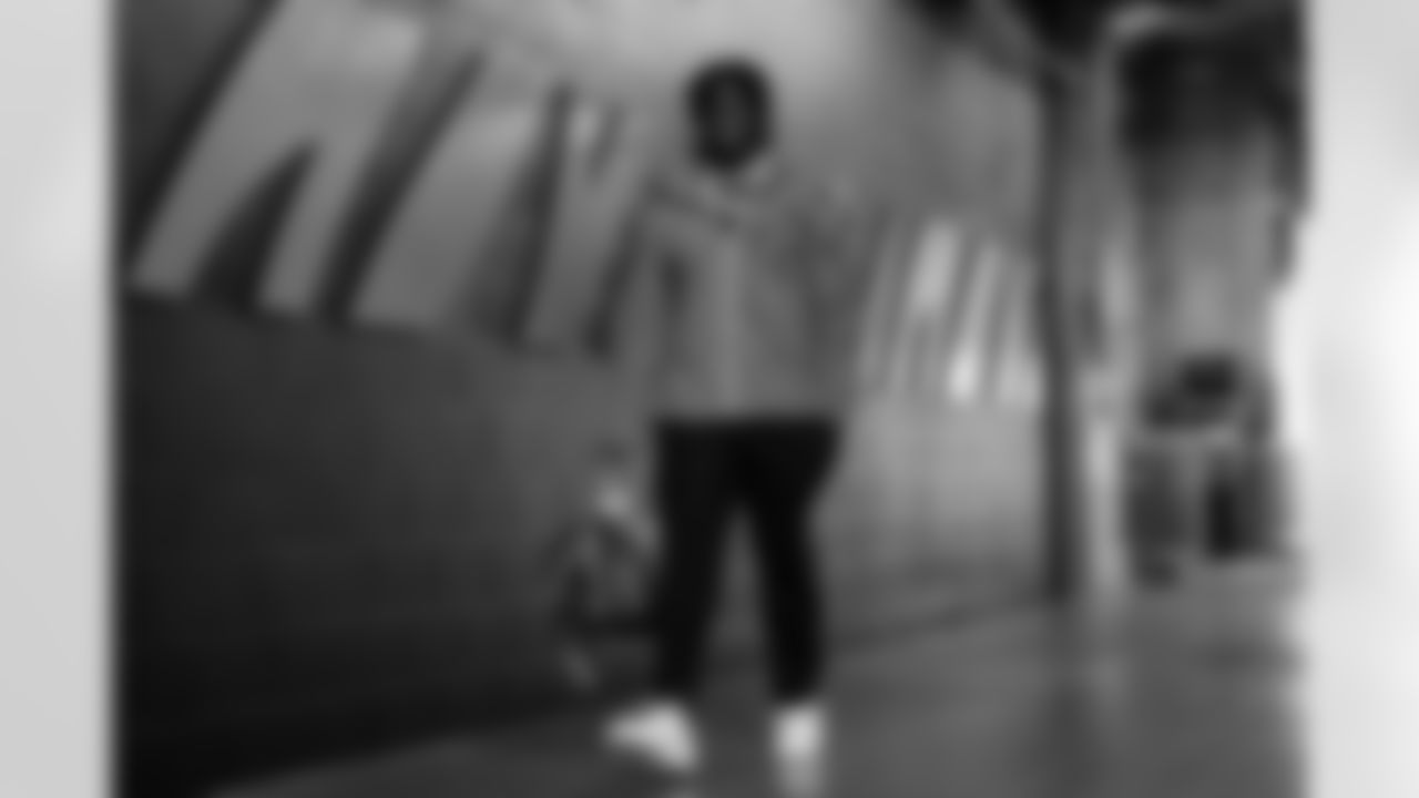 LB Demetrius Knight Jr. arrives to Paycor Stadium ahead of Week 18 against the Cleveland Browns, Sunday, Jan. 4, 2026.