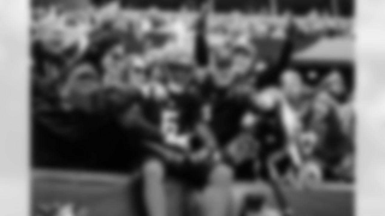 WR Tee Higgins celebrates a touchdown against the Chicago Bears in Week 9, Sunday, Nov. 2, 2025.