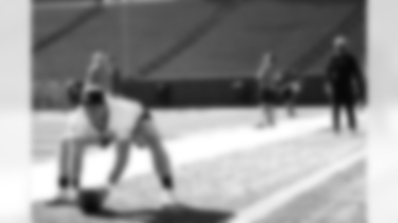 LS William Wagner practices during rookie minicamp at Paycor Stadium, Friday, May 9, 2025.