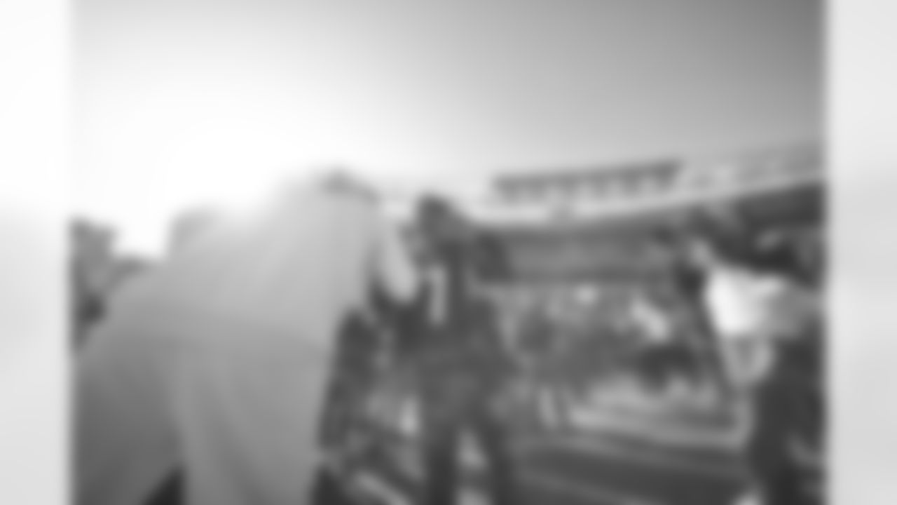 Ruler of the Jungle Speed greets QB Joe Burrow at Paycor Stadium ahead of Week 12 against the New England Patriots, Sunday, Nov. 23, 2025.