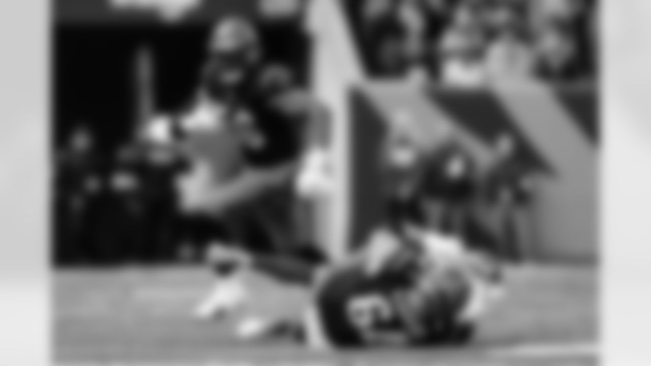 TE Noah Fant during Week 8 against the New York Jets at Paycor Stadium, Sunday, Oct. 26, 2025.