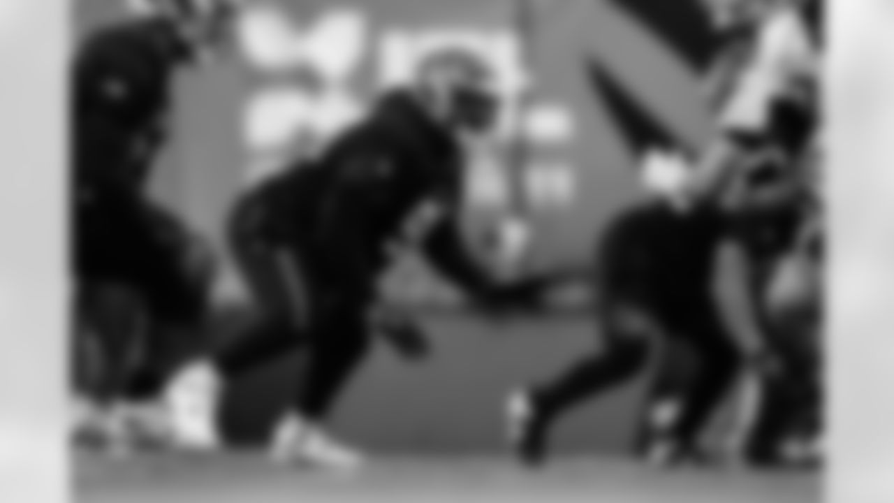 DT McKinnley Jackson during practice at the IEL Indoor Facility, Wednesday, Dec. 10, 2025.