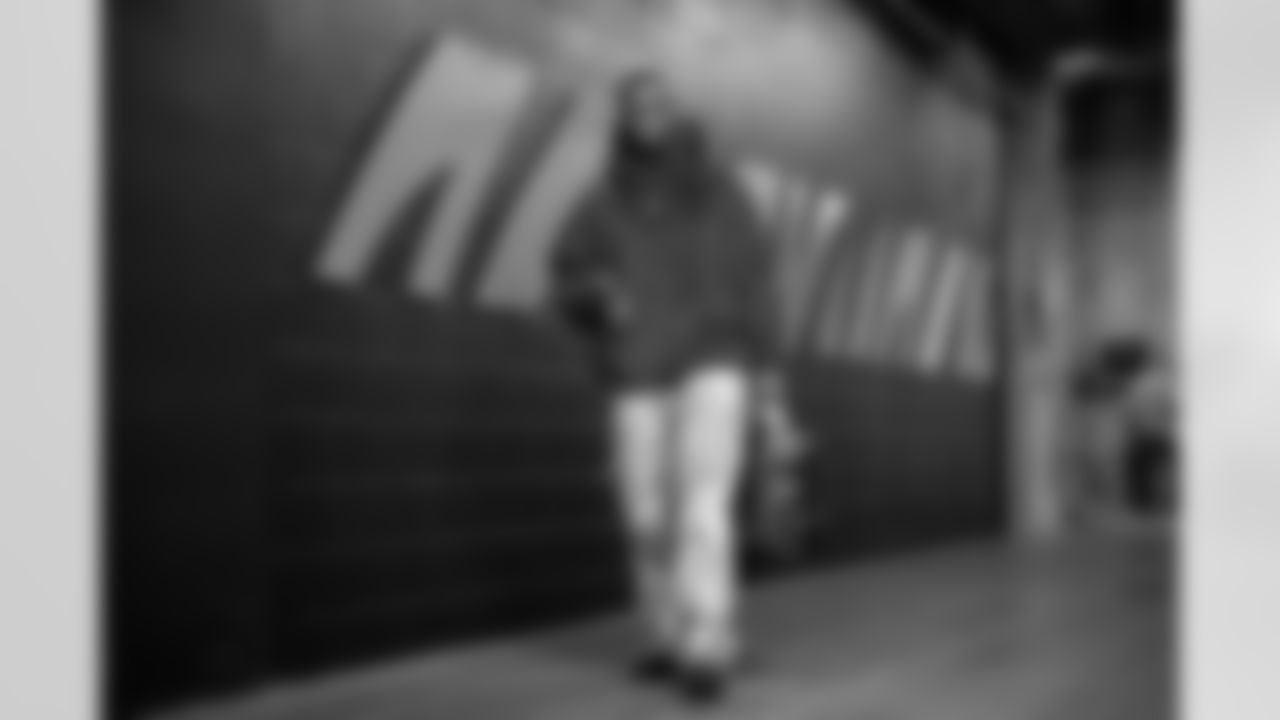 S Jordan Battle arrives at Paycor Stadium ahead of Week 17 against the Arizona Cardinals, Sunday, Dec. 28, 2025.