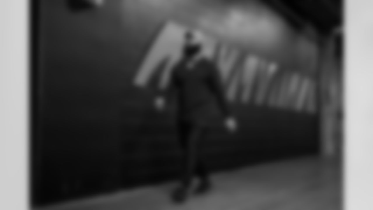 RB Samaje Perine arrives at Paycor Stadium ahead of Week 17 against the Arizona Cardinals, Sunday, Dec. 28, 2025.