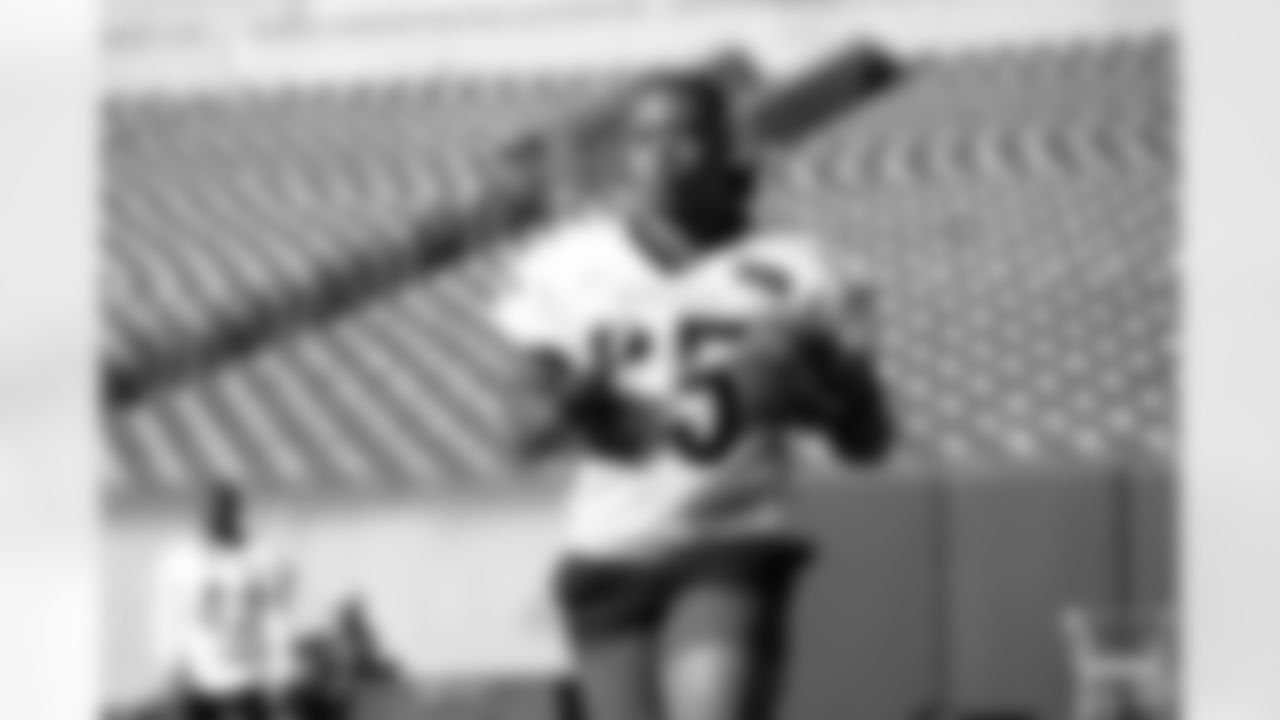 RB Tahj Brooks runs the ball during rookie minicamp at Paycor Stadium, Friday, May 9, 2025.