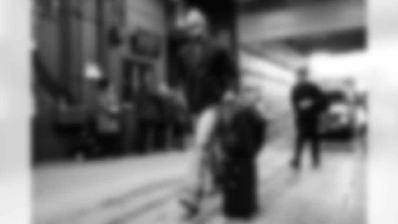 TE Noah Fant arrives at Highmark Stadium ahead of Week 14 against the Buffalo Bills, Sunday, Dec. 7, 2025.