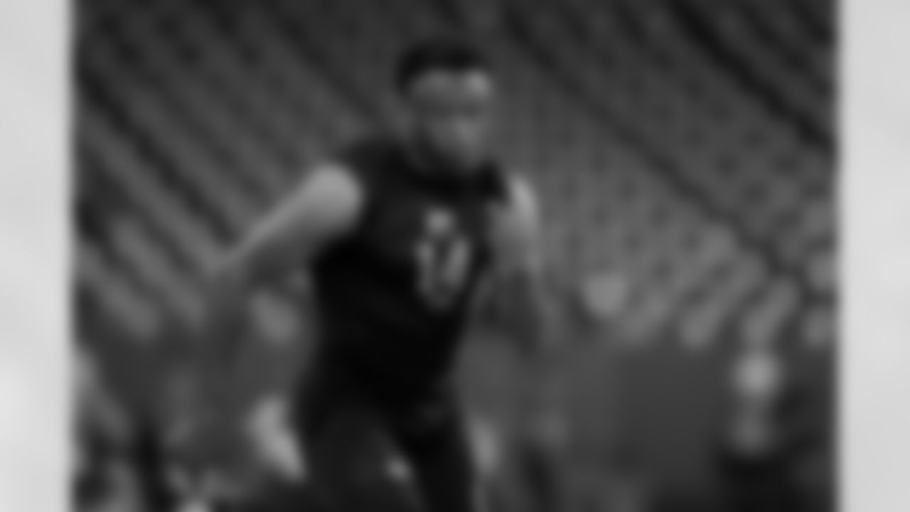 Tennessee defensive back Colton Hood (14) runs the 40-yard dash during the 2026 NFL Scouting Combine on Friday, February 27, 2026 in Indianapolis, Indiana. (Lauren Leigh Bacho/NFL)