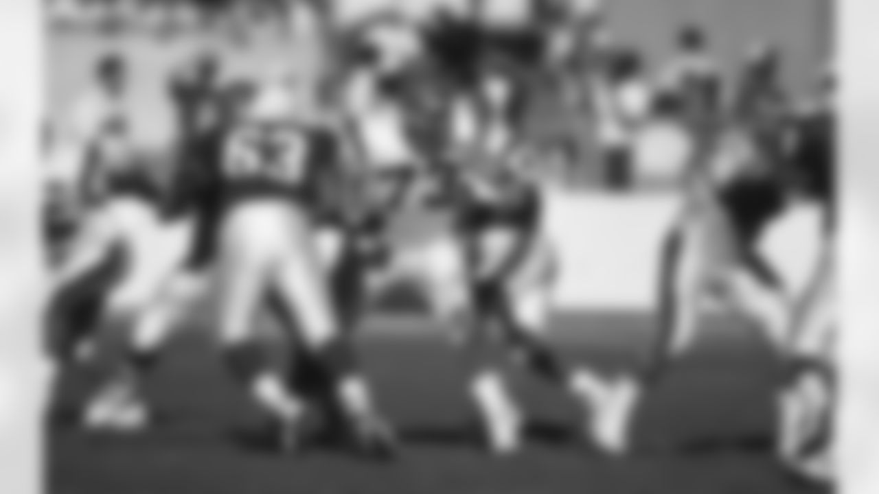 Cincinnati Bengals guard Ken Moyer (73) holds the line against the Arizona Cardinals in Tempe, AZ, Dec. 18, 1994. The Cardinals defeated the Bengals 28-7. (Paul Spinelli via AP)