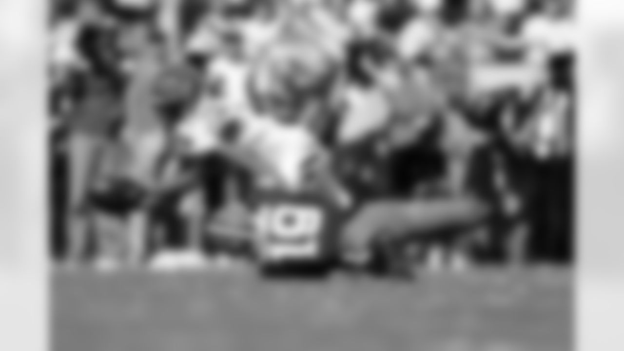 CB DJ Turner II intercepts a pass during Week 1 against the Browns in Cleveland, Sunday, Sept. 7, 2025.