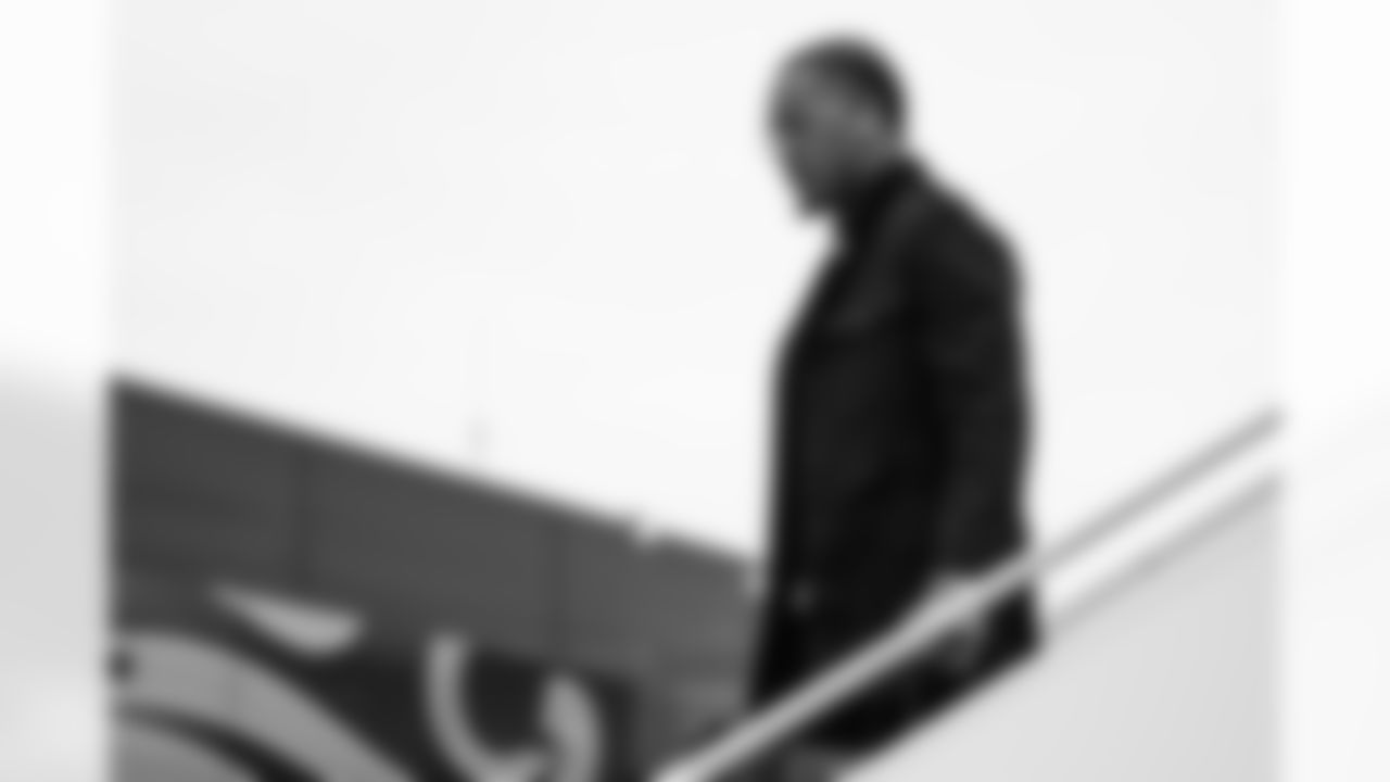 CB DJ Turner II arrives in Buffalo ahead of Week 14 against the Bills, Saturday, Dec. 6, 2025.