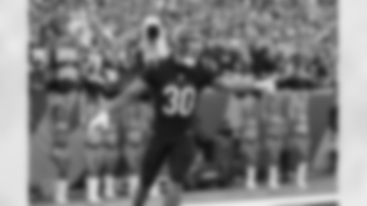 RB Chase Brown celebrates a touchdown during Week 17 against the Arizona Cardinals at Paycor Stadium, Sunday, Dec. 28, 2025.