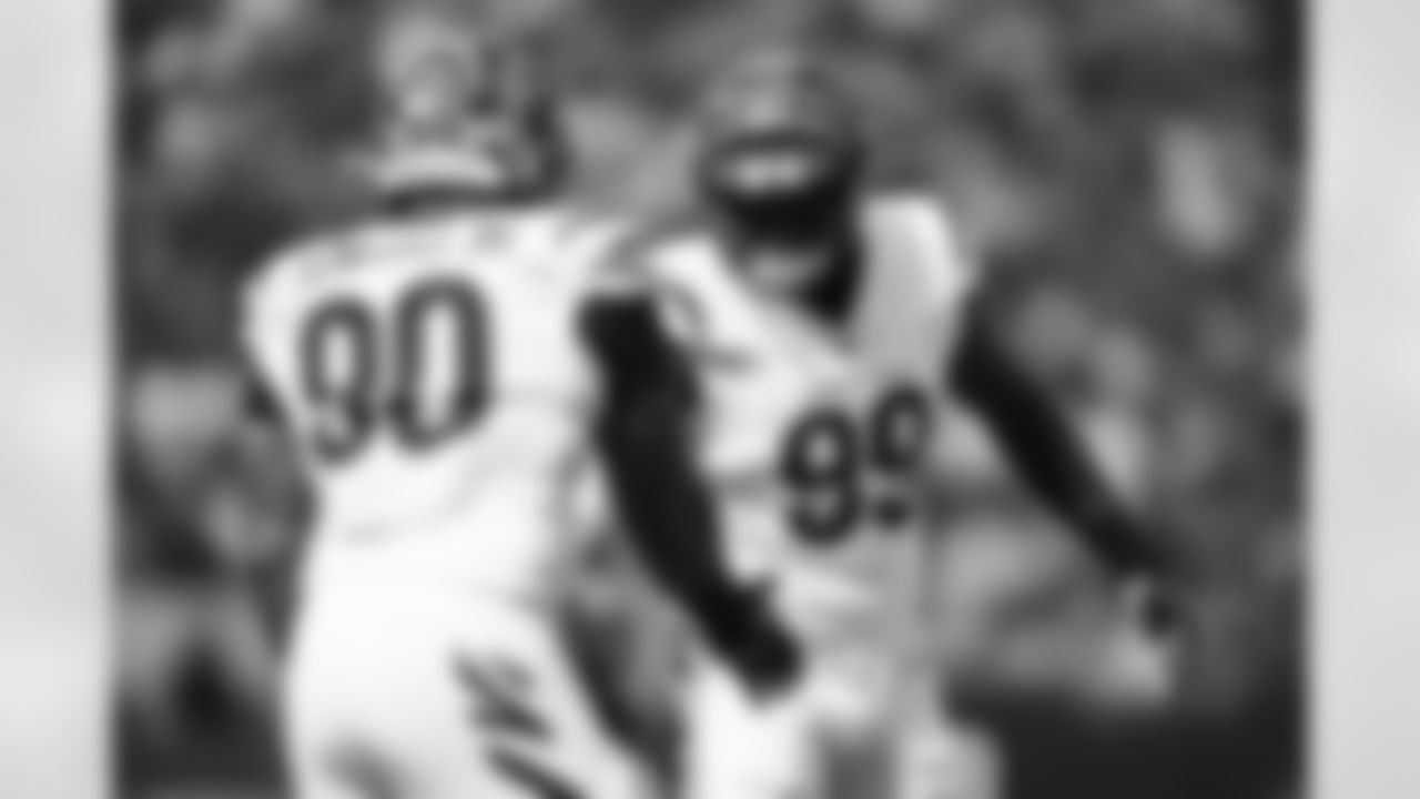 DE Myles Murphy and DT Kris Jenkins Jr. during Week 3 against the Vikings in Minnesota, Sunday, Sept. 21, 2025.