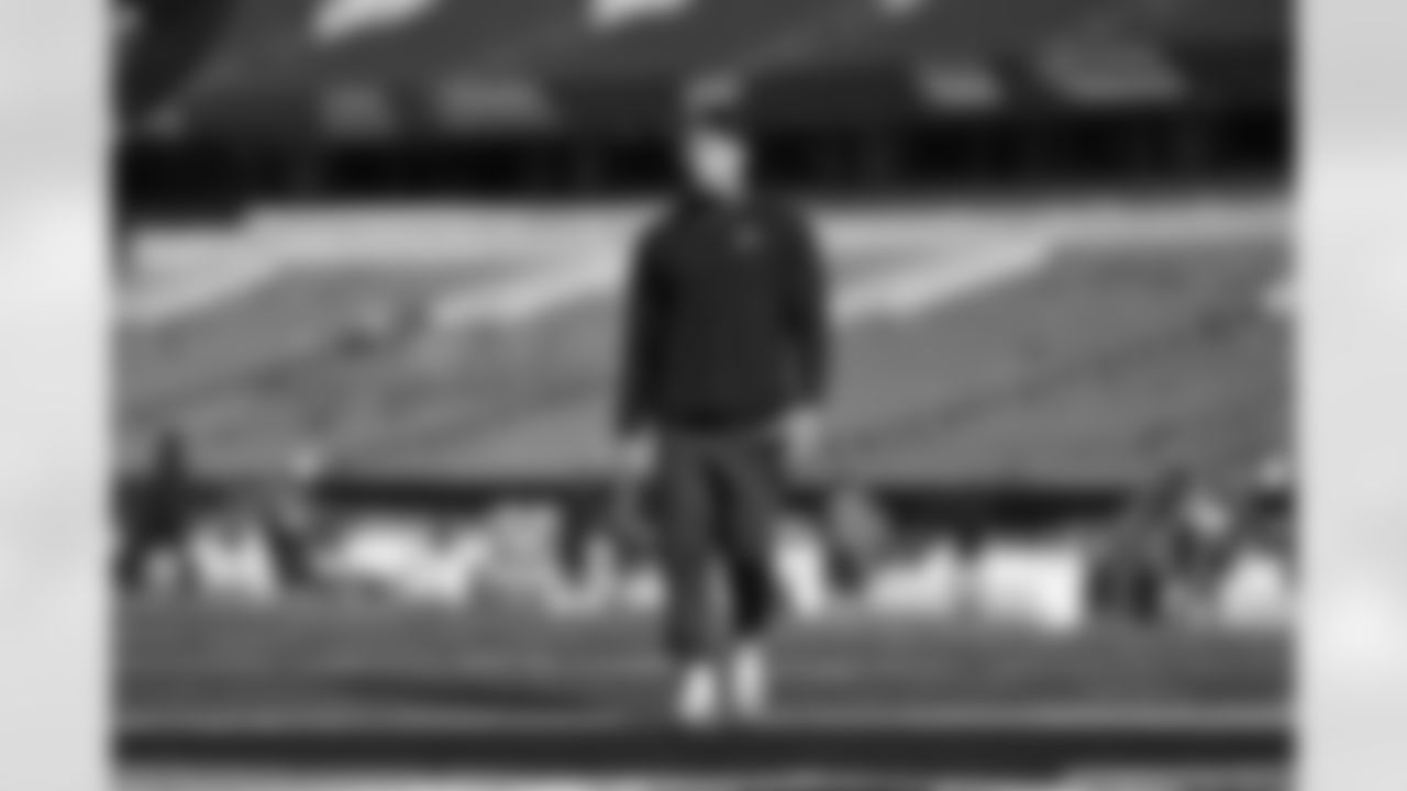 RB Chase Brown warms up at Paycor Stadium ahead of Week 12 against the New England Patriots, Sunday, Nov. 23, 2025.