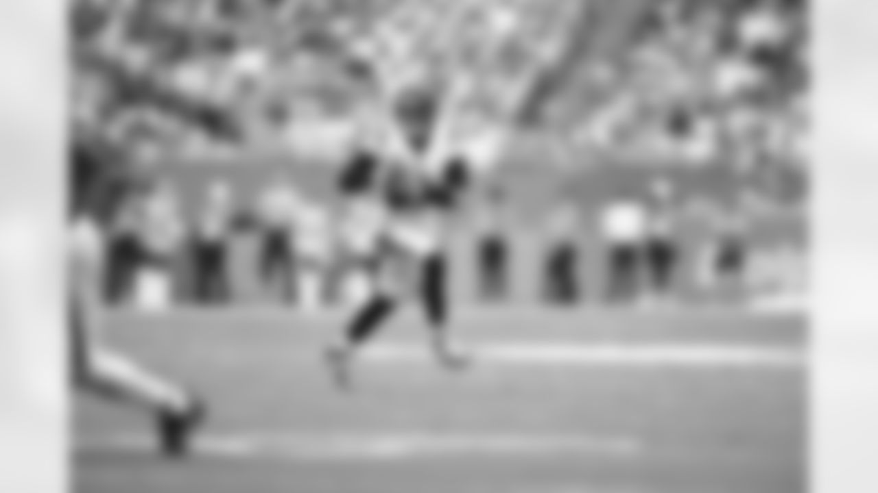 QB Joe Burrow looks to throw during Week 16 against the Miami Dolphins at Hard Rock Stadium, Sunday, Dec. 21, 2025.