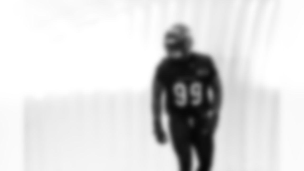 DE Myles Murphy during practice at the IEL Indoor Facility, Wednesday, Dec. 10, 2025.