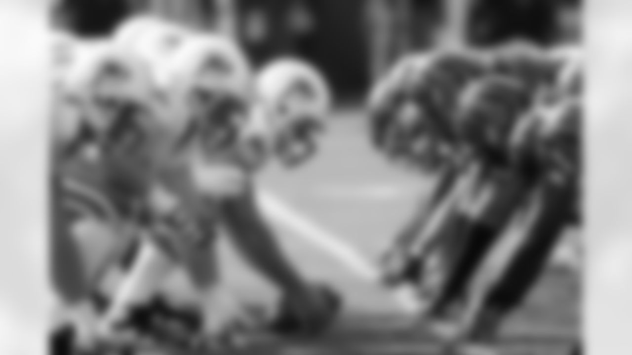 CINCINNATI, OH - OCTOBER 31: Miami Dolphins and Cincinnati Bengals players line up at the line of scrimmage prior to the snap of the football during the game between the Miami Dolphins against the Cincinnati Bengals at the Paul Brown Stadium on October 31, 2010 in Cincinnati, Ohio. The Dolphins defeated the Bengals 22-14. (AP Photo/Scott Boehm)