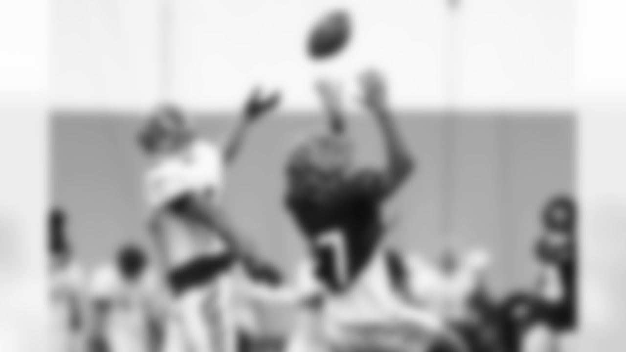 S Jordan Battle defends a pass intended for WR Kendric Pryor during practice at the IEL Indoor Facility, Thursday, Sept. 18, 2025.