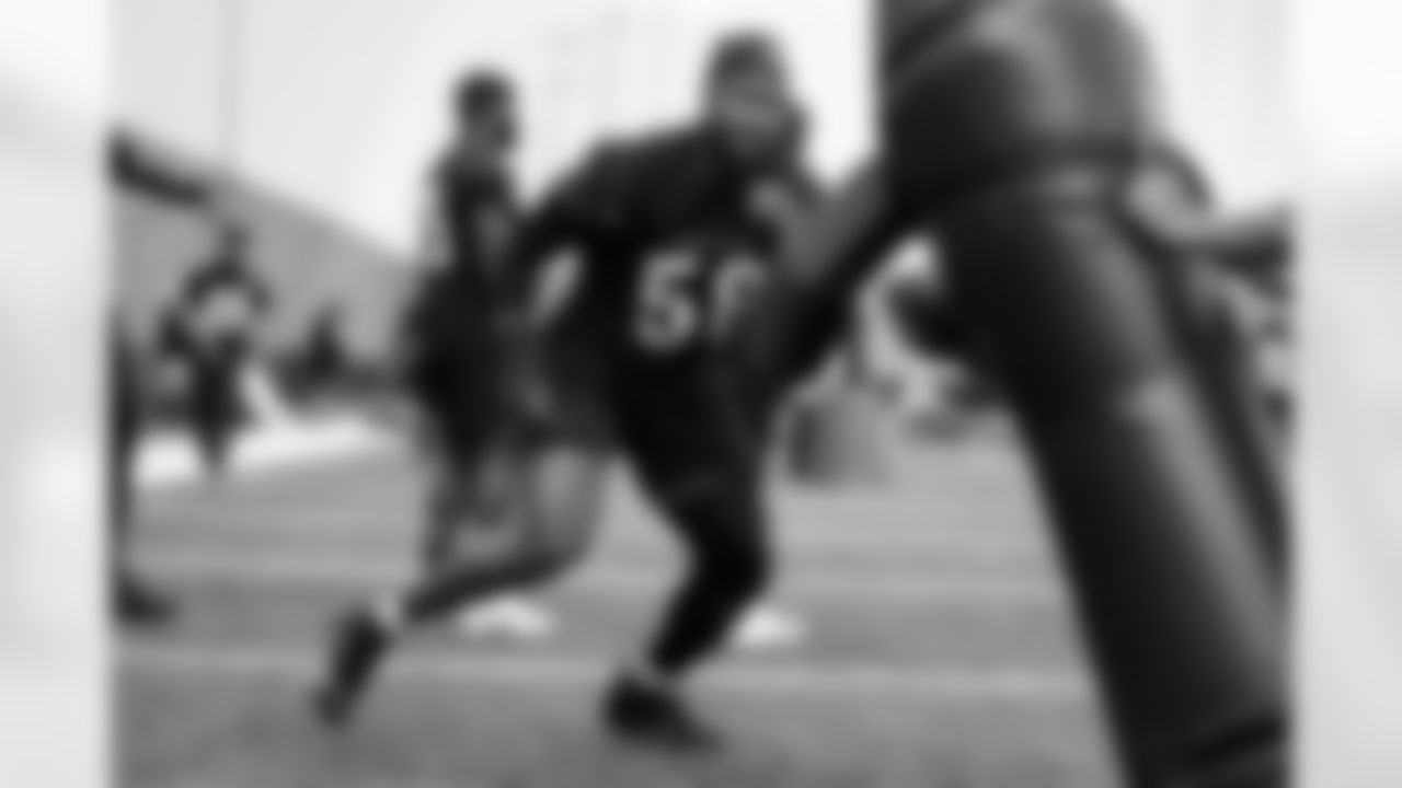 DE Joseph Ossai runs a drill during Phase Two of offseason workouts at the IEL Indoor Practice Facility, Tuesday, May 20, 2025.