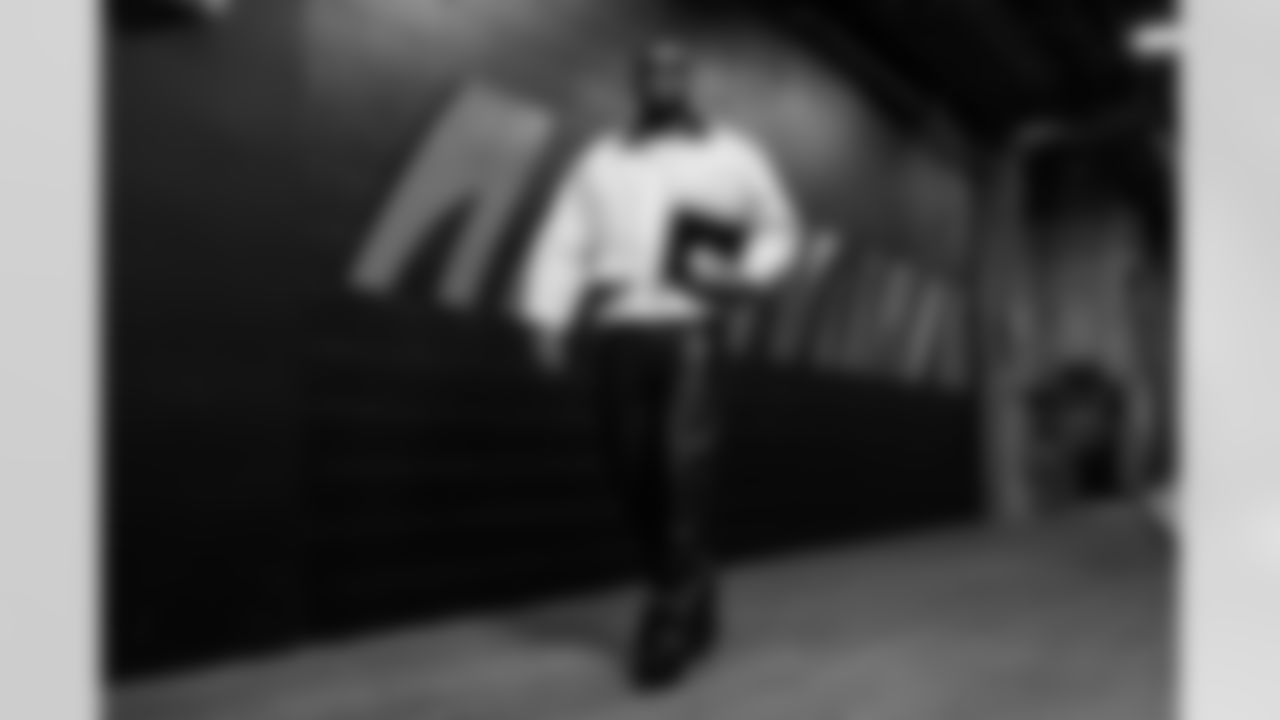 DE Joseph Ossai arrives at Paycor Stadium ahead of Week 15 against the Baltimore Ravens, Sunday, Dec. 14, 2025.